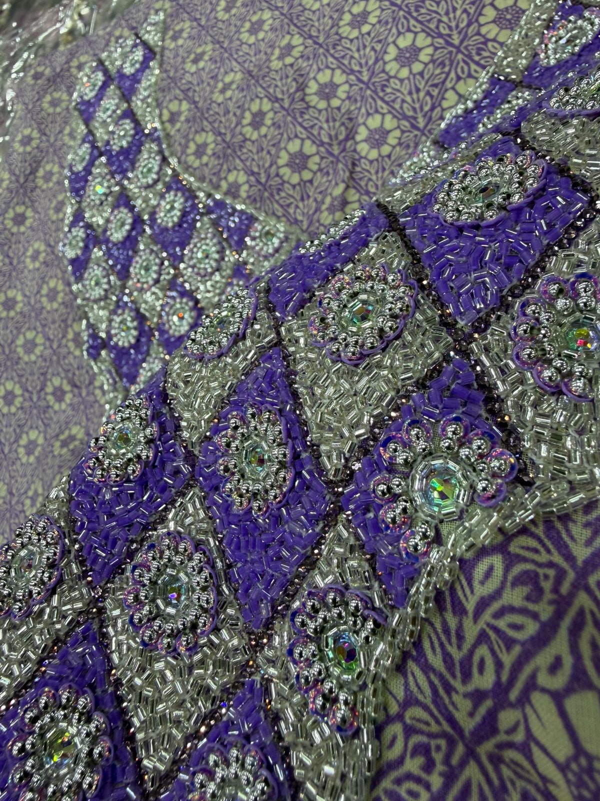 Unstitched Mukhawar – Beaded Neck & Sleeve